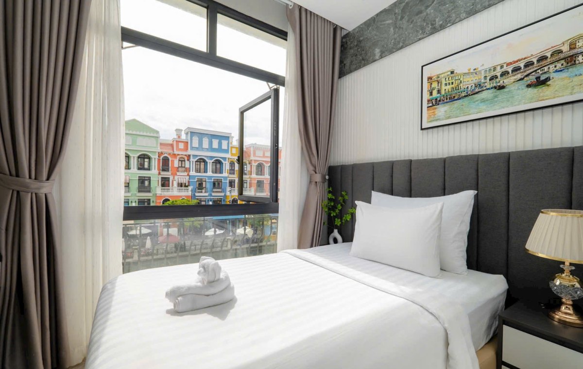 Superior Single Bed